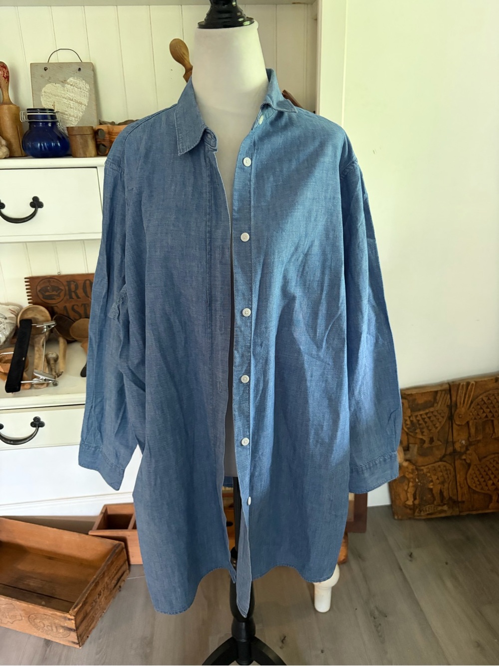 Uniqlo Light Blue Casual Button Down Long Shirt